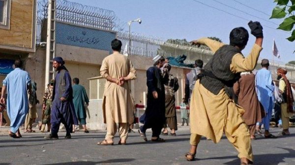 Pengungsi Afghanistan dianiaya di Iran, Taliban: Kami Sedih
