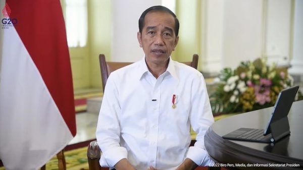 Pemerintah Longgarkan Kebijakan Pemakaian Masker di Area Terbuka