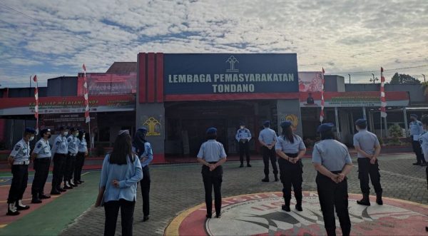 Pimpin Apel Pagi, Kalapas Kelas IIB Tondano Tegaskan Disiplin Pegawai