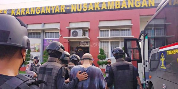 Putus Mata Rantai Narkoba, 11 Narapidana Bandar Lapas Semarang Dipindahkan ke Nusakambangan