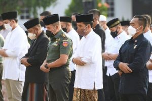 Setelah Solat Idul Adha, Jokowi: Berkurban Bukan Hanya Menyembelih Hewan