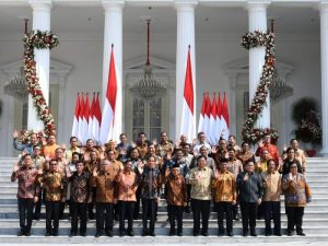 Ekonom Nilai Kabinet Jokowi Perlu Reshuffle: Terlalu Banyak Pencitraan