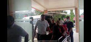 Haji Uma Bantu Pengobatan Mantan Pengawal Hasan Tiro