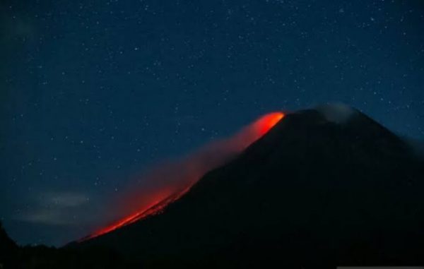 Status Siaga, Merapi Keluarkan 43 Kali Guguran Lava