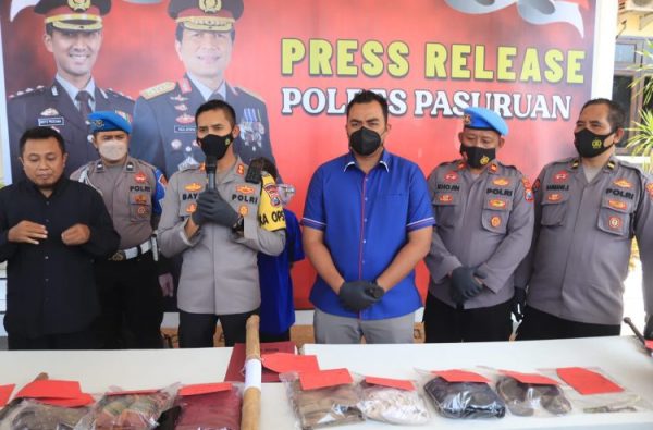 Polres Pasuruan Berhasil Menangkap Pelaku Pembunuhan di Lumbang