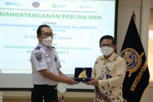 Kemenhub Serahkan Lahan Reklamasi KSOP Gresik ke Petrokimia