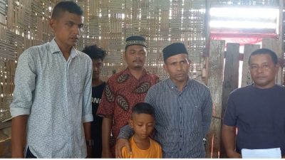 Yahya Boh Kaye dan Haji Uma Bantu Fasilitasi Pendidikan Akmal