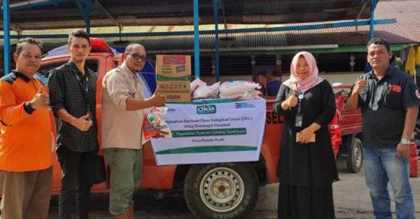Pegadaian Syariah Cabang Tapak Tuan Salurkan Bantuan untuk Korban Banjir