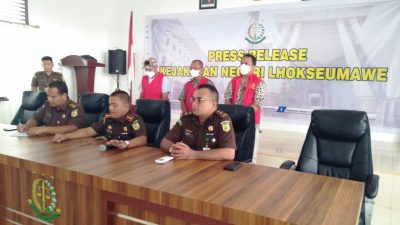 Kejari Lhokseumawe Tahan 3Tersangka Korupsi Anggaran Proyek Pasar Rakyat