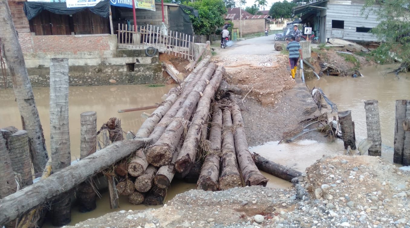 jembatan Rusak