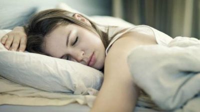 Kebiasaan Wanita Sebelum Tidur