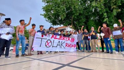 Wartawan Pase Bersama Mahasiswa Gelar Aksi Damai Penolakan Pengesahan RKUHP