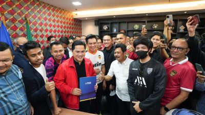 Erick Thohir Calonkan Diri Sebagai Ketum PSSI Ditemani Oleh Gibran