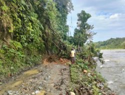 Diguyur Hujan Deras, Bukit di Gampong Jambak Longsor