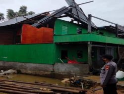 Tiga Rumah Warga Rusak Berat Dihantam Angin Puting Beliung