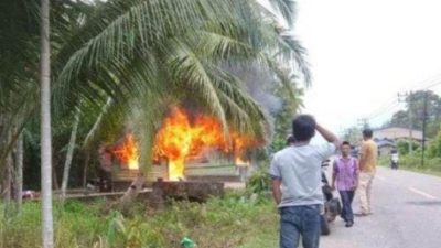 Lupa Matikan Obat Nyamuk, Satu Kios terbakar di Aceh Selatan