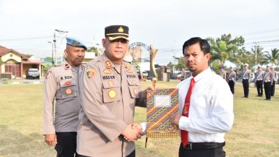 Ungkap Pencurian Motor Kasatreskrim Bireun Terima Penghargaan