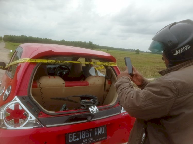 Warga Lampung Temukan Mobil Bekas Tembakan Penuh Darah