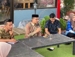 Puluhan Tenaga Honorer Kesehatan di Kota Lhokseumawe Temui Haji Uma Untuk Sampaikan Aspirasi