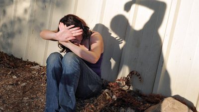 Gegara Rahasia Jual Diri, Seorang Gadis Dianiaya Temannya