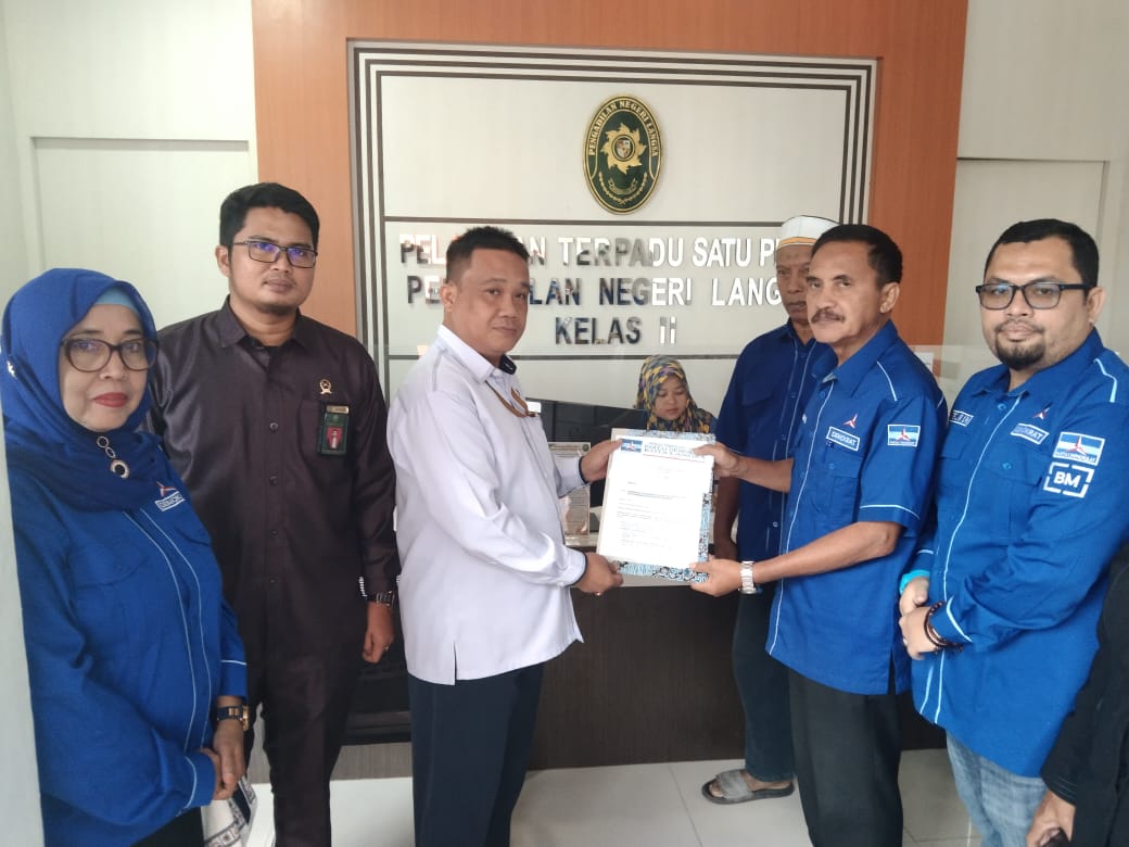 DPC Partai Demokrat Kota Langsa Serahkan Berkas ke Pengadilan Negeri Langsa