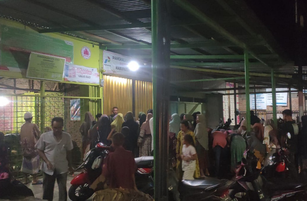Gas Melon Langka di Dua Kecamatan Abdya, Masyarakat Antri Hingga Menjelang Subuh