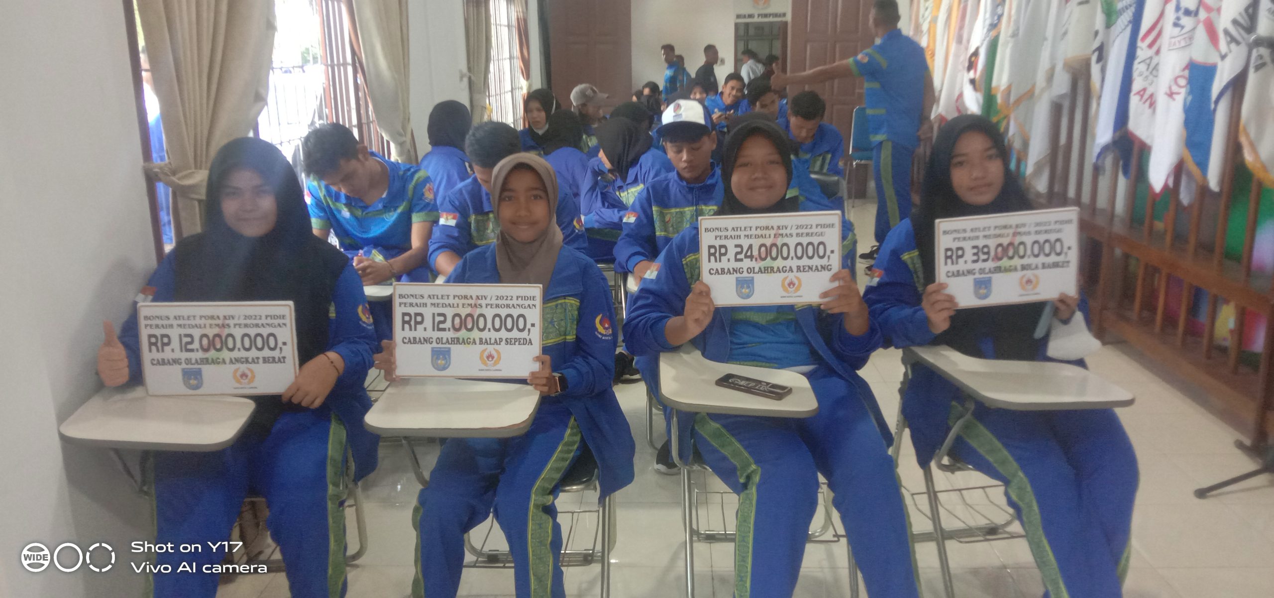 Koni Kota Langsa Serahkan Bonus Atlet PORA XIV Pidie