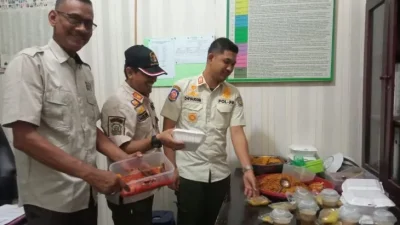 Satpol PP Kota Lhokseumawe Gerbek Kedai Penjual Makanan Saat Bulan Puasa