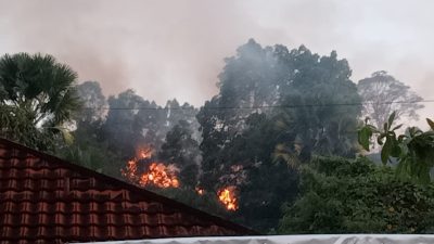 Satu Hektar Lahan di Bukit Indah Lhokseumawe Terbakar