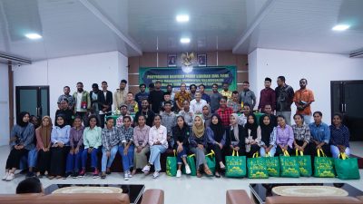 Unimal Serahkan Paket Lebaran Ke Mahasiswa yang Tidak Mudik