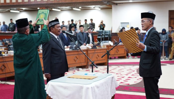 Politisi Partai Demokrat Asmaudin Dilantik Jadi DPRA