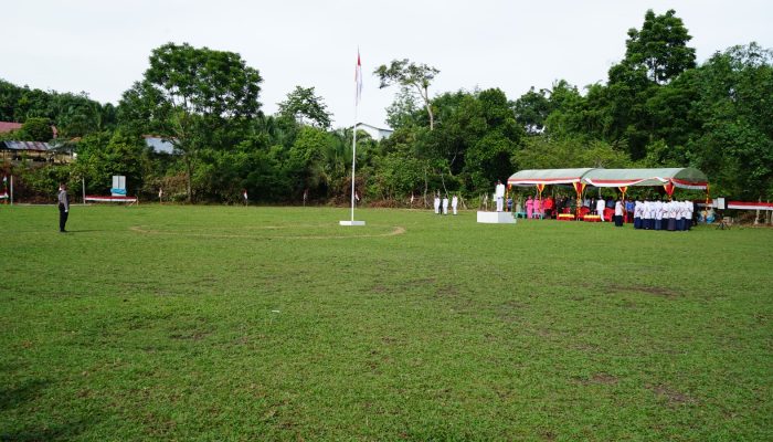 Pelaksanaan Upacara HUT RI ke 78 di Kecamatan Darul Falah Berjalan Khidmat