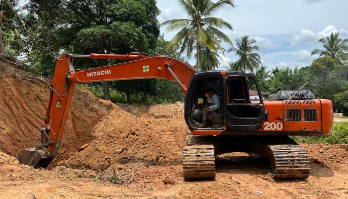 Polda Aceh Amankan Dua Ekskavator di Dua Lokasi Tambang Ilegal di Aceh Timur