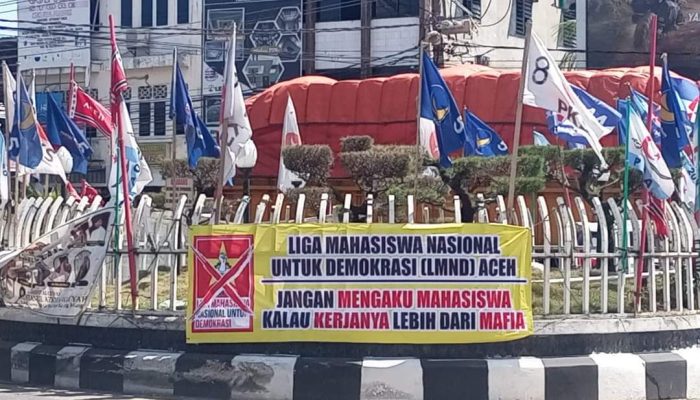 Propaganda Gelap Terhadap LMND Aceh, Spanduk Bernarasi “Fitnah” Menyebar di Lhokseumawe