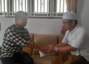 Haji Uma Serahkan Bantuan ke Ponpes Darul Ihsan di Asel Pasca Terbakar