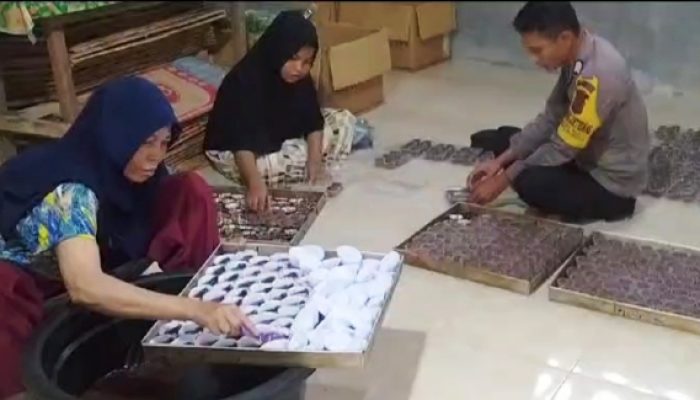 Bhabinkamtibmas Polsek Ranto Peureulak Polres Aceh Timur Sambang Pelaku UMKM