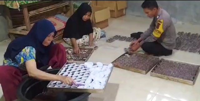 Bhabinkamtibmas Polsek Ranto Peureulak Polres Aceh Timur Sambang Pelaku UMKM
