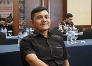 Sikapi Kondisi Kantor Keuangan, Ari DPR: Hadapi Jangan Menghindar