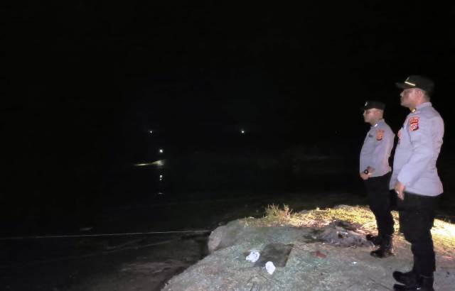 Pantau Situasi Kamtibmas Pesisir, Tengah Malam Kapolsek Darul Aman Datangi Kuala Idi Cut