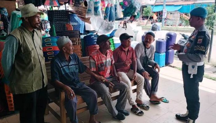 Sambangi Pangkalan Ojek, Ini Yang Disampaikan Polisi RW Polsek Peureulak Polres Aceh Timur