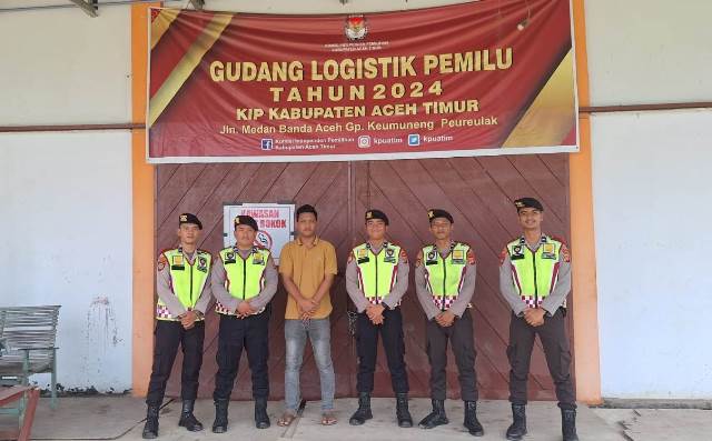 Tim Patroli Ninja X Samapta Polres Aceh Timur Cek Gudang Logistik Pemilu