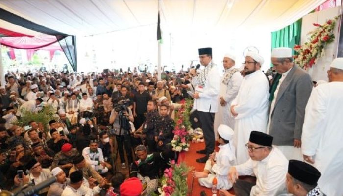 Capres Anies Baswedan Hadiri Haul ke 3 Habib Muhammad