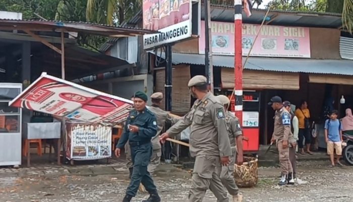 Panwaslih Abdya Tertibkan APK Caleg Langgar Aturan