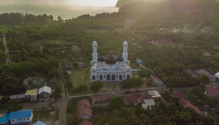 5 Masjid Bersejarah di Aceh Untuk Wisata Religi