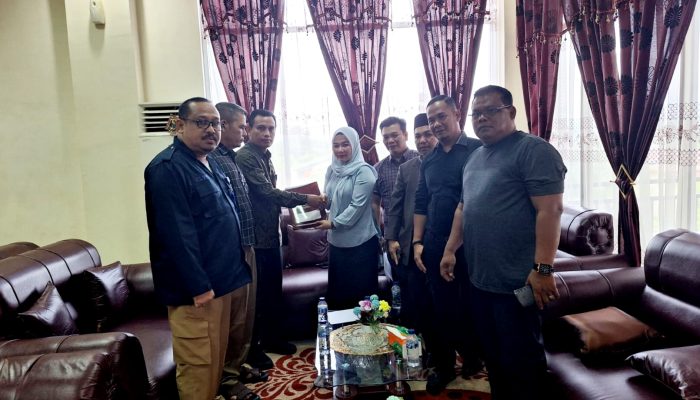 KIP Serahkan Jadwal Pilkada Serentak ke DPR Subulussalam, BM Minta Pemko Transfer Dana