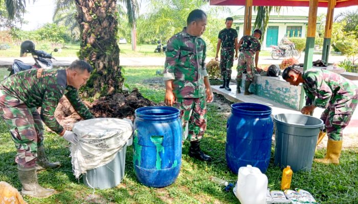 Ganti Pupuk Kimia, Tentara di Subulussalam Olah Pupuk Organik