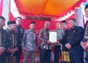 Serahkan SK Hukum Adat Kampong Singgersing, Azhari: Ini Semangat Juang Panglima Sambo