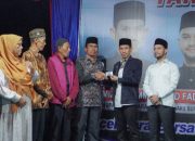 Bukan Sekedar Janji, Tarsa Langsung Bagikan Kartu Sehat untuk Warga Aceh Barat