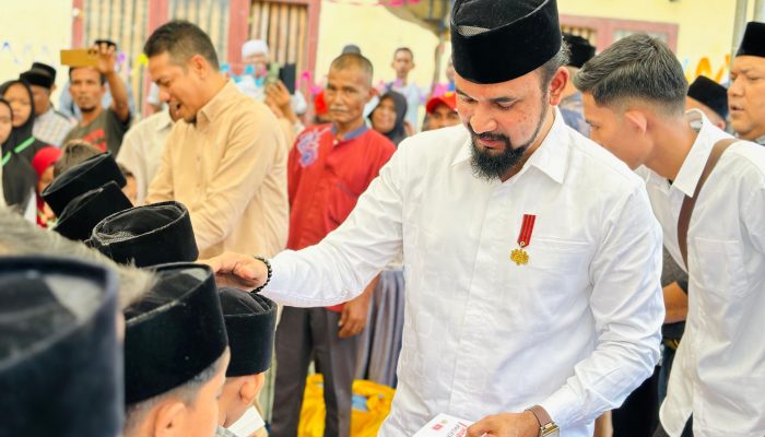 Paslon Alfarlky-Zainal (Azan) tampak sangat antusias disambut warga setempat
