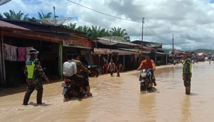 Banjir Hingga Setinggi Dada Orang Dewasa, Warga Harapkan Air Bersih